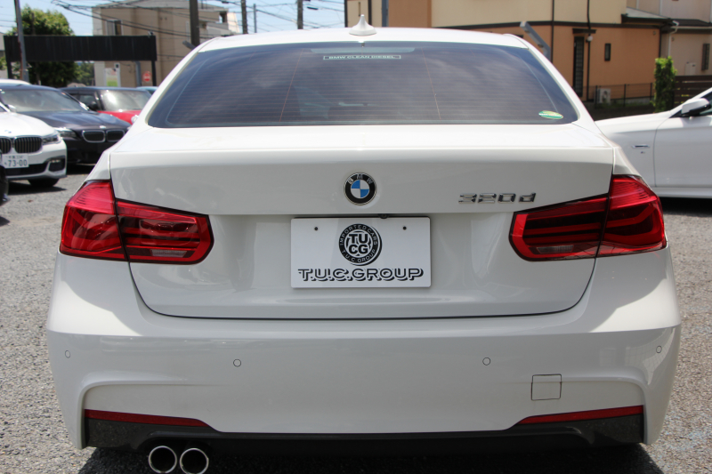 BMW 3シリーズ 320d ｾﾚﾌﾞﾚｰｼｮﾝｴﾃﾞｨｼｮﾝ ｽﾀｲﾙｴｯｼﾞ限定車 後期 8C新ｴﾝｼﾞﾝ 燃費21.4km/L ｾﾝｻﾃｯｸﾚｻﾞｰ ｼｰﾄﾋｰﾀｰ 専用ｸﾞﾚｰ18AW LEDﾍｯﾄﾞﾗｲﾄ&ﾃｰﾙ 追従ACC 衝突軽減ﾌﾞﾚｰｷ ﾚｰﾝﾁｪﾝｼﾞ警告 ﾌﾞﾗｯｸｸﾞﾘﾙ HDDﾅﾋﾞ2年保証