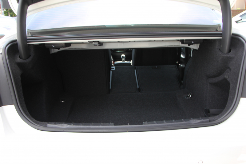 BMW 3シリーズ 320d ｾﾚﾌﾞﾚｰｼｮﾝｴﾃﾞｨｼｮﾝ ｽﾀｲﾙｴｯｼﾞ限定車 後期 8C新ｴﾝｼﾞﾝ 燃費21.4km/L ｾﾝｻﾃｯｸﾚｻﾞｰ ｼｰﾄﾋｰﾀｰ 専用ｸﾞﾚｰ18AW LEDﾍｯﾄﾞﾗｲﾄ&ﾃｰﾙ 追従ACC 衝突軽減ﾌﾞﾚｰｷ ﾚｰﾝﾁｪﾝｼﾞ警告 ﾌﾞﾗｯｸｸﾞﾘﾙ HDDﾅﾋﾞ2年保証