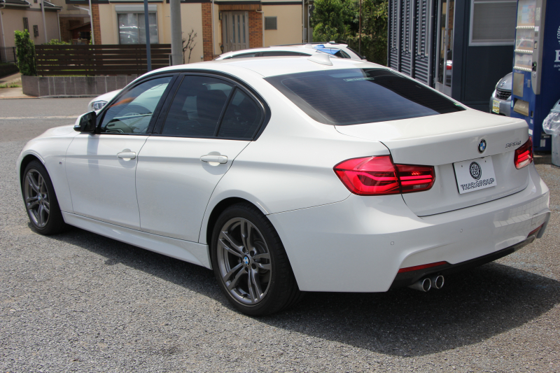 BMW 3シリーズ 320d ｾﾚﾌﾞﾚｰｼｮﾝｴﾃﾞｨｼｮﾝ ｽﾀｲﾙｴｯｼﾞ限定車 後期 8C新ｴﾝｼﾞﾝ 燃費21.4km/L ｾﾝｻﾃｯｸﾚｻﾞｰ ｼｰﾄﾋｰﾀｰ 専用ｸﾞﾚｰ18AW LEDﾍｯﾄﾞﾗｲﾄ&ﾃｰﾙ 追従ACC 衝突軽減ﾌﾞﾚｰｷ ﾚｰﾝﾁｪﾝｼﾞ警告 ﾌﾞﾗｯｸｸﾞﾘﾙ HDDﾅﾋﾞ2年保証