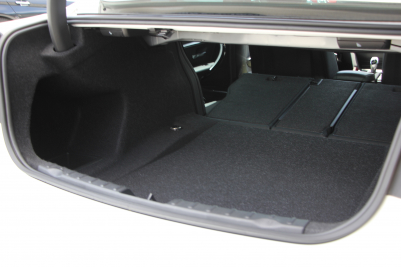 BMW 3シリーズ 320d ｾﾚﾌﾞﾚｰｼｮﾝｴﾃﾞｨｼｮﾝ ｽﾀｲﾙｴｯｼﾞ限定車 後期 8C新ｴﾝｼﾞﾝ 燃費21.4km/L ｾﾝｻﾃｯｸﾚｻﾞｰ ｼｰﾄﾋｰﾀｰ 専用ｸﾞﾚｰ18AW LEDﾍｯﾄﾞﾗｲﾄ&ﾃｰﾙ 追従ACC 衝突軽減ﾌﾞﾚｰｷ ﾚｰﾝﾁｪﾝｼﾞ警告 ﾌﾞﾗｯｸｸﾞﾘﾙ HDDﾅﾋﾞ2年保証