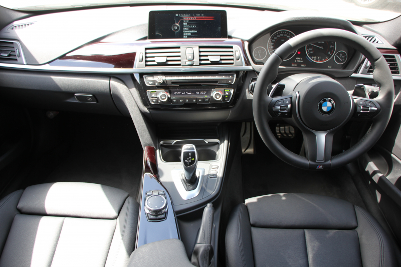 BMW 3シリーズ 320d ｾﾚﾌﾞﾚｰｼｮﾝｴﾃﾞｨｼｮﾝ ｽﾀｲﾙｴｯｼﾞ限定車 後期 8C新ｴﾝｼﾞﾝ 燃費21.4km/L ｾﾝｻﾃｯｸﾚｻﾞｰ ｼｰﾄﾋｰﾀｰ 専用ｸﾞﾚｰ18AW LEDﾍｯﾄﾞﾗｲﾄ&ﾃｰﾙ 追従ACC 衝突軽減ﾌﾞﾚｰｷ ﾚｰﾝﾁｪﾝｼﾞ警告 ﾌﾞﾗｯｸｸﾞﾘﾙ HDDﾅﾋﾞ2年保証