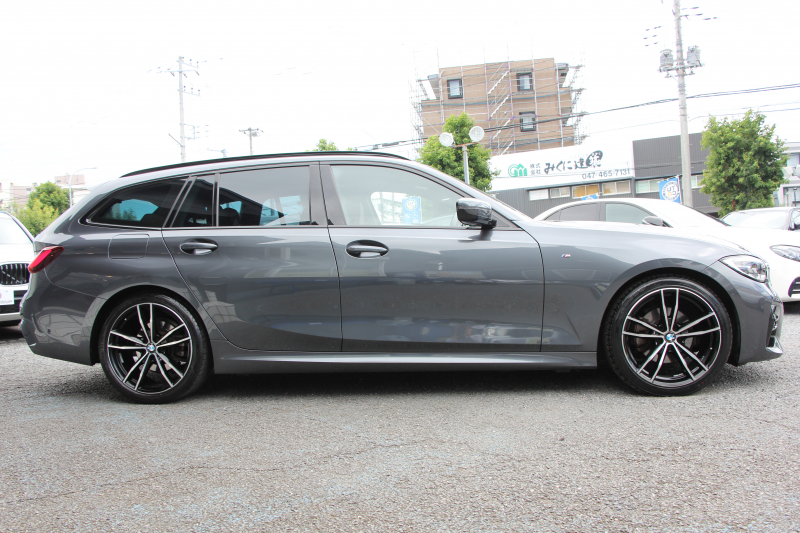 BMW 3シリーズ 320i ﾂｰﾘﾝｸﾞMｽﾎﾟｰﾂ ﾊｲﾗｲﾝ ﾀｺﾗﾚｯﾄﾞﾚｻﾞｰ ｼｰﾄﾋｰﾀｰ ｵﾌﾟｼｮﾝ19AW LEDﾍｯﾄﾞﾗｲﾄ ｵｰﾄﾊｲﾋﾞｰﾑ 追従ACC ｽﾃｱﾘﾝｸﾞｻﾎﾟｰﾄ Applecarplay BMWﾗｲﾌﾞｺｯｸﾋﾟｯﾄ ﾀｯﾁ画面HDDﾅﾋﾞ電動ﾄﾗﾝｸ Pｱｼｽﾄ 2年保証