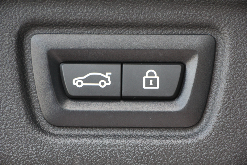 BMW 3シリーズ 320i ﾂｰﾘﾝｸﾞMｽﾎﾟｰﾂ ﾊｲﾗｲﾝ ﾀｺﾗﾚｯﾄﾞﾚｻﾞｰ ｼｰﾄﾋｰﾀｰ ｵﾌﾟｼｮﾝ19AW LEDﾍｯﾄﾞﾗｲﾄ ｵｰﾄﾊｲﾋﾞｰﾑ 追従ACC ｽﾃｱﾘﾝｸﾞｻﾎﾟｰﾄ Applecarplay BMWﾗｲﾌﾞｺｯｸﾋﾟｯﾄ ﾀｯﾁ画面HDDﾅﾋﾞ電動ﾄﾗﾝｸ Pｱｼｽﾄ 2年保証