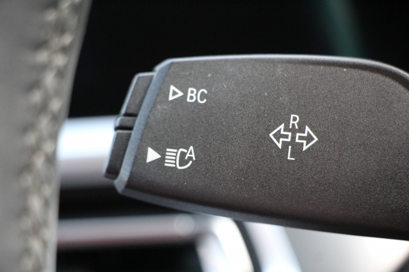 BMW 3シリーズ 320i ﾂｰﾘﾝｸﾞMｽﾎﾟｰﾂ ﾊｲﾗｲﾝ ﾀｺﾗﾚｯﾄﾞﾚｻﾞｰ ｼｰﾄﾋｰﾀｰ ｵﾌﾟｼｮﾝ19AW LEDﾍｯﾄﾞﾗｲﾄ ｵｰﾄﾊｲﾋﾞｰﾑ 追従ACC ｽﾃｱﾘﾝｸﾞｻﾎﾟｰﾄ Applecarplay BMWﾗｲﾌﾞｺｯｸﾋﾟｯﾄ ﾀｯﾁ画面HDDﾅﾋﾞ電動ﾄﾗﾝｸ Pｱｼｽﾄ 2年保証