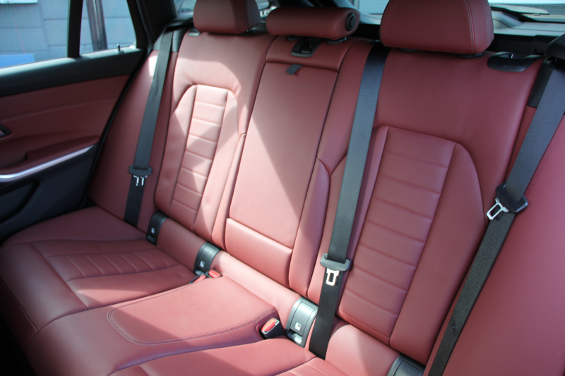 BMW 3シリーズ 320i ﾂｰﾘﾝｸﾞMｽﾎﾟｰﾂ ﾊｲﾗｲﾝ ﾀｺﾗﾚｯﾄﾞﾚｻﾞｰ ｼｰﾄﾋｰﾀｰ ｵﾌﾟｼｮﾝ19AW LEDﾍｯﾄﾞﾗｲﾄ ｵｰﾄﾊｲﾋﾞｰﾑ 追従ACC ｽﾃｱﾘﾝｸﾞｻﾎﾟｰﾄ Applecarplay BMWﾗｲﾌﾞｺｯｸﾋﾟｯﾄ ﾀｯﾁ画面HDDﾅﾋﾞ電動ﾄﾗﾝｸ Pｱｼｽﾄ 2年保証