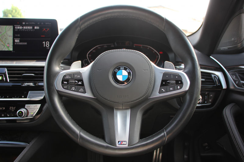 BMW 5シリーズ 523d Xdrive ﾂｰﾘﾝｸﾞMｽﾎﾟｰﾂ ｴﾃﾞｨｼｮﾝｼﾞｮｲﾌﾟﾗｽ ｾﾚｸﾄP 後期 1ｵｰﾅ 4WD ﾊﾟﾉﾗﾏｻﾝﾙｰﾌ ﾋｰﾀｰ黒革 ﾊｰﾏﾝｶｰﾄﾞﾝｻﾗｳﾝﾄﾞｱﾀﾞﾌﾟﾃｨﾌﾞｻｽ 19AW LEDﾍｯﾄﾞﾗｲﾄ ｵｰﾄﾊｲﾋﾞｰﾑ 360度ｶﾒﾗ ｱｯﾌﾟﾙｶｰﾌﾟﾚｲ BMWﾗｲﾌﾞｺｯｸﾋﾟｯﾄ 2年保証