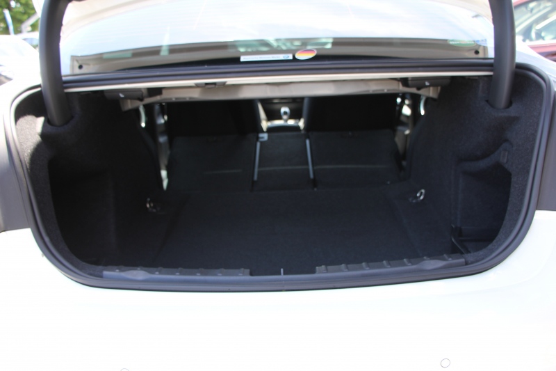 BMW 3シリーズ 320i Mｽﾎﾟｰﾂ 最終ﾓﾃﾞﾙ 新ｴﾝｼﾞﾝ ﾋｰﾀｰ黒革 LEDﾍｯﾄﾞﾗｲﾄ&ﾃｰﾙ NEWﾙｰﾑﾐﾗｰ 追従ACC ﾚｰﾝﾁｪﾝｼﾞ警告 ﾀｯﾁ画面対応HDDﾅﾋﾞBluetooth接続 Bｶﾒﾗ ﾊﾟﾄﾞﾙｼﾌﾄ 衝突軽減ﾌﾞﾚｰｷ 車線逸脱警告 歩行者警告 2年保証