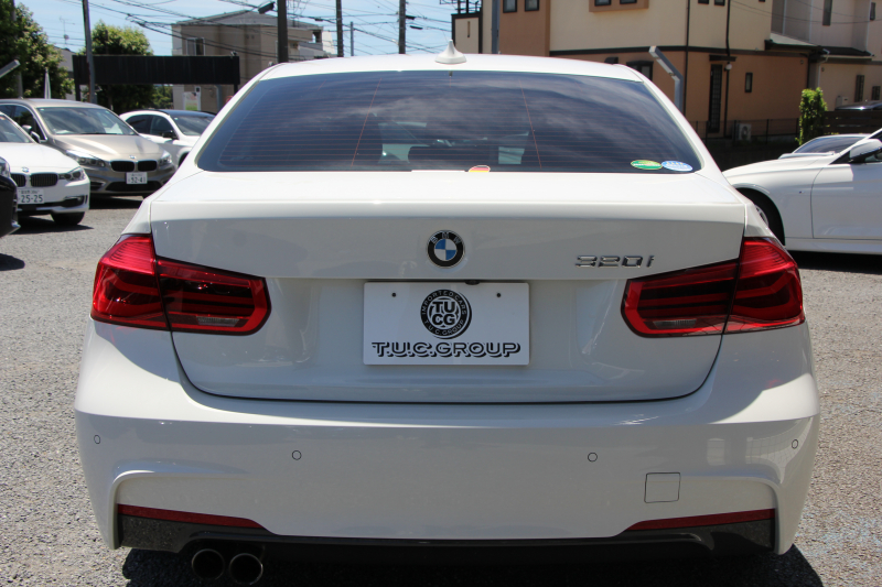 BMW 3シリーズ 320i Mｽﾎﾟｰﾂ 最終ﾓﾃﾞﾙ 新ｴﾝｼﾞﾝ ﾋｰﾀｰ黒革 LEDﾍｯﾄﾞﾗｲﾄ&ﾃｰﾙ NEWﾙｰﾑﾐﾗｰ 追従ACC ﾚｰﾝﾁｪﾝｼﾞ警告 ﾀｯﾁ画面対応HDDﾅﾋﾞBluetooth接続 Bｶﾒﾗ ﾊﾟﾄﾞﾙｼﾌﾄ 衝突軽減ﾌﾞﾚｰｷ 車線逸脱警告 歩行者警告 2年保証