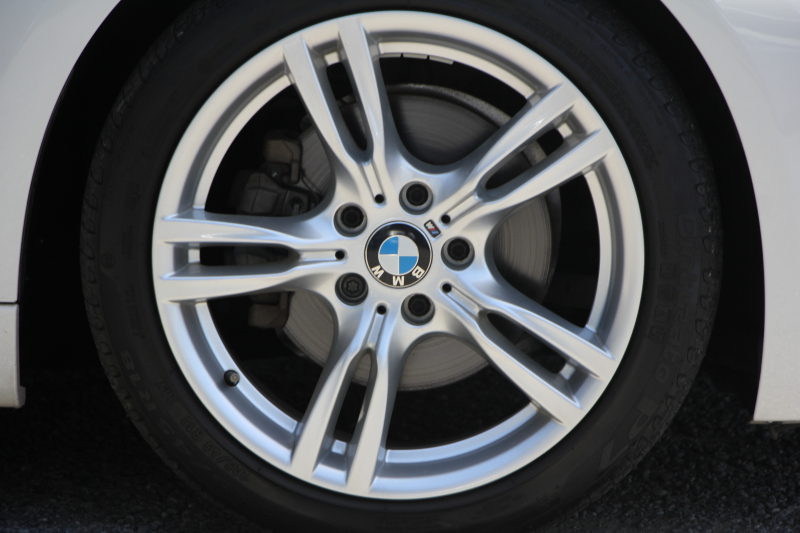 BMW 3シリーズ 320i Mｽﾎﾟｰﾂ 最終ﾓﾃﾞﾙ 新ｴﾝｼﾞﾝ ﾋｰﾀｰ黒革 LEDﾍｯﾄﾞﾗｲﾄ&ﾃｰﾙ NEWﾙｰﾑﾐﾗｰ 追従ACC ﾚｰﾝﾁｪﾝｼﾞ警告 ﾀｯﾁ画面対応HDDﾅﾋﾞBluetooth接続 Bｶﾒﾗ ﾊﾟﾄﾞﾙｼﾌﾄ 衝突軽減ﾌﾞﾚｰｷ 車線逸脱警告 歩行者警告 2年保証