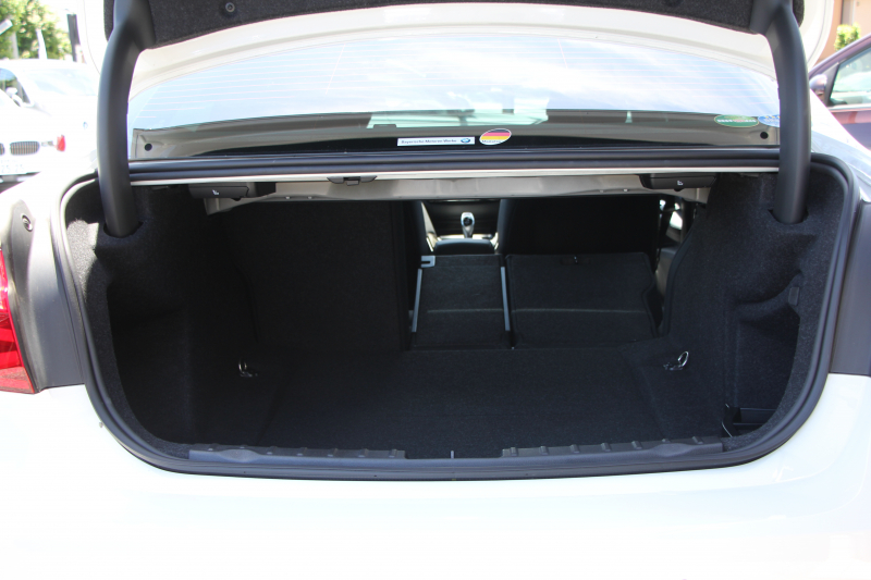 BMW 3シリーズ 320i Mｽﾎﾟｰﾂ 最終ﾓﾃﾞﾙ 新ｴﾝｼﾞﾝ ﾋｰﾀｰ黒革 LEDﾍｯﾄﾞﾗｲﾄ&ﾃｰﾙ NEWﾙｰﾑﾐﾗｰ 追従ACC ﾚｰﾝﾁｪﾝｼﾞ警告 ﾀｯﾁ画面対応HDDﾅﾋﾞBluetooth接続 Bｶﾒﾗ ﾊﾟﾄﾞﾙｼﾌﾄ 衝突軽減ﾌﾞﾚｰｷ 車線逸脱警告 歩行者警告 2年保証