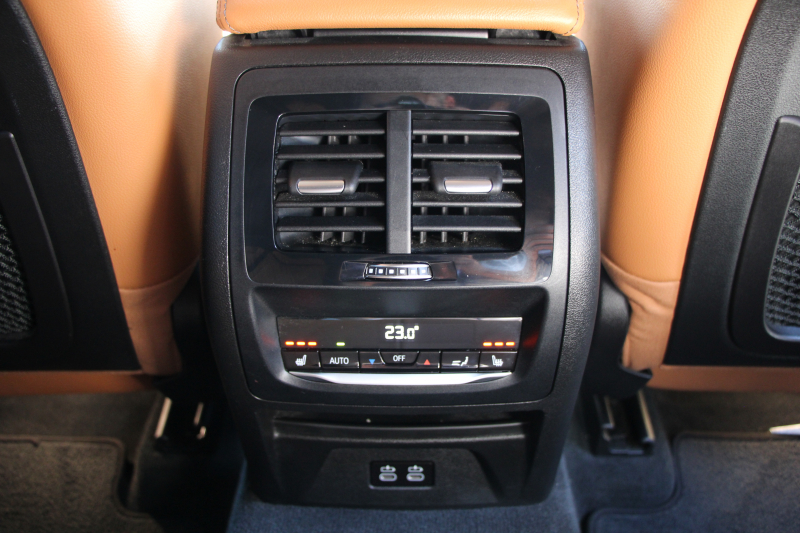 BMW X4 Xdrive20d Mｽﾎﾟｰﾂ 中期 NEWｲﾝﾃﾘｱ ﾊﾟﾉﾗﾏｻﾝﾙｰﾌ ｺﾆｬｯｸﾚｻﾞｰ 全席ﾋｰﾀｰ BMWﾗｲﾌﾞｺｯｸﾋﾟｯﾄ HUD ｼﾞｪｽﾁｬｰC ﾜｲﾔﾚｽ充電 ｵﾌﾟｼｮﾝ20AW NEWHDDﾅﾋﾞApplecarplay 追従ACC ｽﾃｱﾘﾝｸﾞｻﾎﾟｰﾄ 360度ｶﾒﾗ LEDﾍｯﾄﾞﾗｲﾄ 2年保証