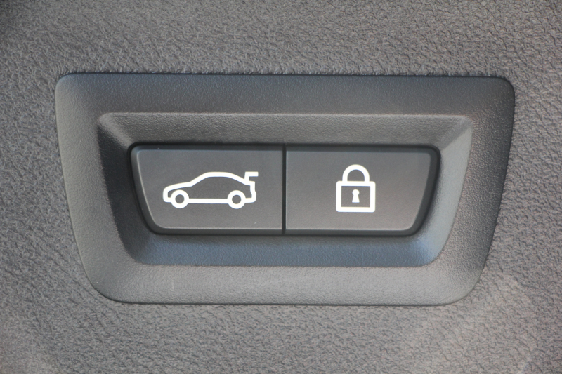 BMW X4 Xdrive20d Mｽﾎﾟｰﾂ 中期 NEWｲﾝﾃﾘｱ ﾊﾟﾉﾗﾏｻﾝﾙｰﾌ ｺﾆｬｯｸﾚｻﾞｰ 全席ﾋｰﾀｰ BMWﾗｲﾌﾞｺｯｸﾋﾟｯﾄ HUD ｼﾞｪｽﾁｬｰC ﾜｲﾔﾚｽ充電 ｵﾌﾟｼｮﾝ20AW NEWHDDﾅﾋﾞApplecarplay 追従ACC ｽﾃｱﾘﾝｸﾞｻﾎﾟｰﾄ 360度ｶﾒﾗ LEDﾍｯﾄﾞﾗｲﾄ 2年保証