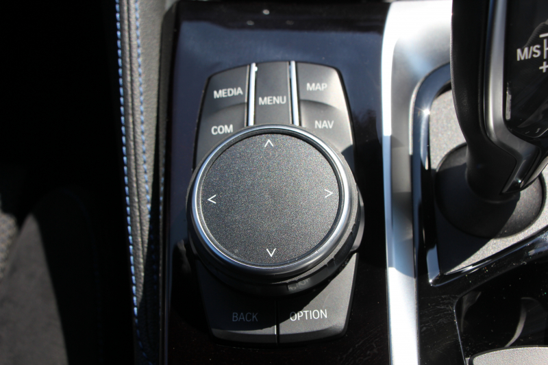 BMW 5シリーズ 523i ｴﾃﾞｨｼｮﾝﾐｯｼｮﾝｲﾝﾎﾟｯｼﾌﾞﾙ 特別仕様車 ﾊｰﾏﾝｶｰﾄﾞﾝｻﾗｳﾝﾄﾞHUD 専用ﾌﾞﾗｯｸ19AW ﾌﾞﾗｯｸｷﾄﾞﾆｰｸﾞﾘﾙ 追従ACC ｽﾃｱﾘﾝｸﾞｻﾎﾟｰﾄ  360度ｶﾒﾗ Pｱｼｽﾄ ﾀｯﾁ画面HDDﾅﾋﾞTV LEDﾍｯﾄﾞﾗｲﾄ ｵｰﾄﾊｲﾋﾞｰﾑ 2年保証