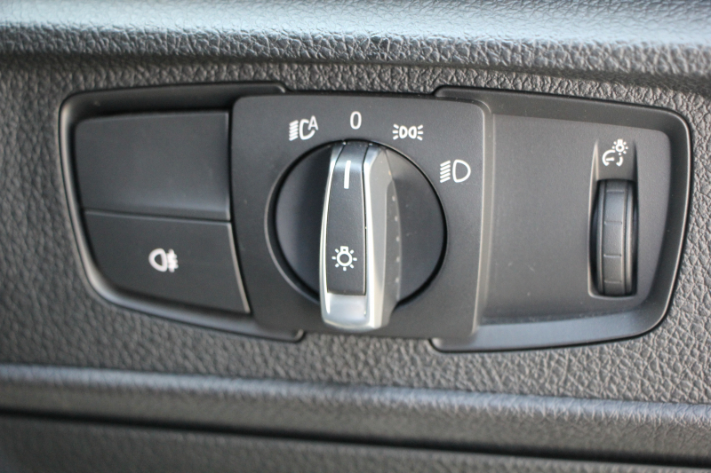 BMW 1シリーズ M135i ﾊﾟｰｷﾝｸﾞｻﾎﾟｰﾄP 直6ﾀｰﾎﾞ320馬力 ｱﾀﾞﾌﾟﾃｨﾌﾞMｻｽ ﾀｯﾁﾊﾟｯﾄﾞ対応HDDﾅﾋﾞBｶﾒﾗ 専用ｴｱﾛ 18AW 専用ﾌﾞﾚｰｷ 左右独立ｵｰﾄｴｱｺﾝ ﾊﾟﾄﾞﾙｼﾌﾄ 8速AT ｽﾏｰﾄｷｰ Bluetoothｵｰﾃﾞｨｵ ﾌﾞﾗｯｸｸﾞﾘﾙ 2年保証