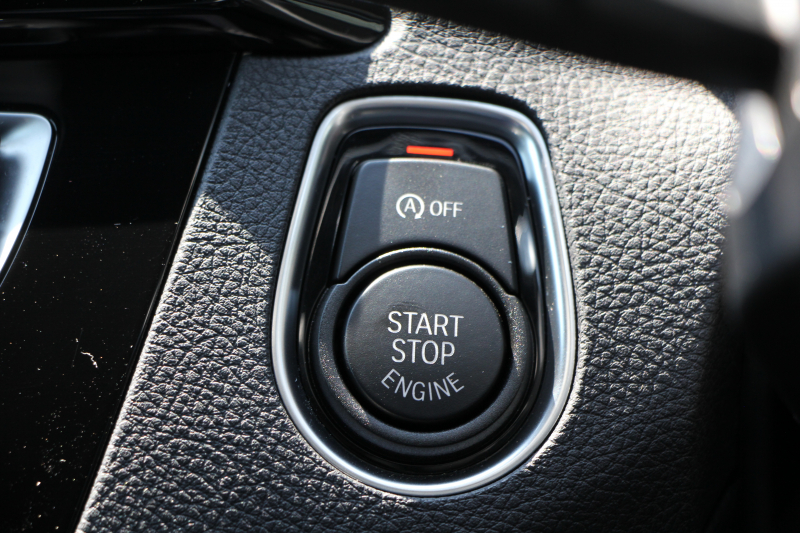 BMW 2シリーズ M240i ｸｰﾍﾟ後期 ﾌｪｲｽﾘﾌﾄ後 B58新ｴﾝｼﾞﾝ 340馬力 追従ACC ｼｰﾄﾋｰﾀｰ LEDﾍｯﾄﾞﾗｲﾄ LEDﾃｰﾙ ｱﾀﾞﾌﾟﾃｨﾌﾞMｻｽ ｼｰﾄﾋｰﾀｰ ﾀｯﾁ画面HDDﾅﾋﾞPｱｼｽﾄ ﾊﾟﾄﾞﾙｼﾌﾄ 8速AT 18AW 衝突軽減ﾌﾞﾚｰｷ ﾌ 2年保証