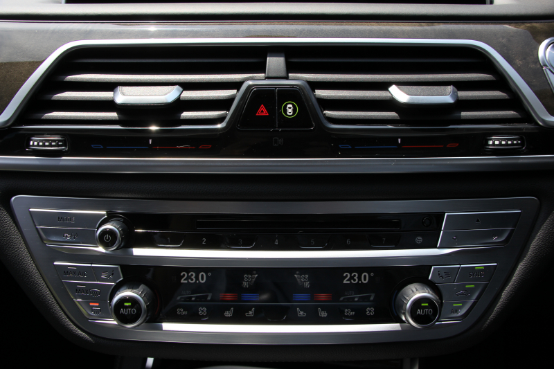 BMW 7シリーズ 740i ﾌﾟﾗｽP ｴﾅｼﾞｰEVOﾎﾞﾃﾞｨｷｯﾄ&20AW ｻﾝﾙｰﾌ 全席ﾋｰﾀｰ黒革 ﾃﾞｨｽﾌﾟﾚｲｷｰ LEDﾍｯﾄﾞﾗｲﾄ ﾊｰﾏﾝｶｰﾄﾞﾝ ﾏｯｻｰｼﾞ&ﾍﾞﾝﾁﾚｰｼｮﾝ HUD 追従ACC ｽﾃｱｻﾎﾟｰﾄ 液晶ﾒｰﾀｰ ﾀｯﾁ画面ﾅﾋﾞ360度ｶﾒﾗ ｿﾌﾄｸﾛｰｽﾞﾄﾞｱ 電動ﾄﾗﾝｸ 2年保証