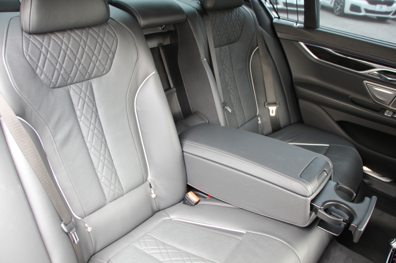 BMW 7シリーズ 740i Mｽﾎﾟｰﾂ ｻﾝﾙｰﾌ 全席ﾋｰﾀｰ黒革 ﾚｰｻﾞｰﾗｲﾄ ﾏｯｻｰｼﾞ&ﾍﾞﾝﾁﾚｰｼｮﾝ 追従ACC HUD ﾀｯﾁ画面HDDﾅﾋﾞTV 360度ｶﾒﾗ 全ﾄﾞｱｿﾌﾄｸﾛｰｽﾞ電動ﾄﾗﾝｸ ｽﾃｱﾘﾝｸﾞｻﾎﾟｰﾄ ｵｰﾄﾊｲﾋﾞｰﾑ 液晶ﾒｰﾀｰ ｵﾌﾟｼｮﾝ20AW 2年保証