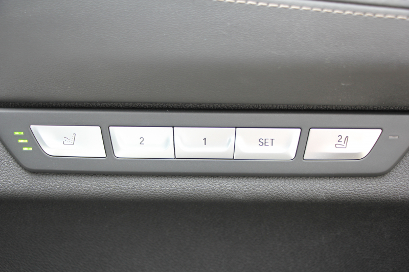 BMW 7シリーズ 740i Mｽﾎﾟｰﾂ ｻﾝﾙｰﾌ 全席ﾋｰﾀｰ黒革 ﾚｰｻﾞｰﾗｲﾄ ﾏｯｻｰｼﾞ&ﾍﾞﾝﾁﾚｰｼｮﾝ 追従ACC HUD ﾀｯﾁ画面HDDﾅﾋﾞTV 360度ｶﾒﾗ 全ﾄﾞｱｿﾌﾄｸﾛｰｽﾞ電動ﾄﾗﾝｸ ｽﾃｱﾘﾝｸﾞｻﾎﾟｰﾄ ｵｰﾄﾊｲﾋﾞｰﾑ 液晶ﾒｰﾀｰ ｵﾌﾟｼｮﾝ20AW 2年保証