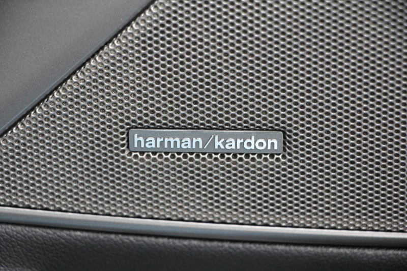 BMW 3シリーズ M340i Xdrive ｲﾉﾍﾞｰｼｮﾝP 4WD 直6ﾀｰﾎﾞ387馬力 ｻﾝﾙｰﾌ ﾋｰﾀｰ黒革 ﾚｰｻﾞｰﾗｲﾄ HUD ｼﾞｪｽﾁｬｰC ﾊｰﾏﾝｶｰﾄﾞﾝｻﾗｳﾝﾄﾞｱﾀﾞﾌﾟﾃｨﾌﾞMｻｽ 専用ﾃﾞﾌ 19AW Mｽﾎﾟｰﾂﾌﾞﾚｰｷ BMWﾗｲﾌﾞｺｯｸﾋﾟｯﾄﾞﾊﾟｰｷﾝｸﾞｱｼｽﾄﾌﾟﾗｽ 360度ｶﾒﾗ 2年保証