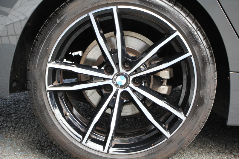 BMW 3シリーズ 320d Xdrive ﾂｰﾘﾝｸﾞMｽﾎﾟｰﾂ ﾃﾞﾋﾞｭｰ&ｲﾉﾍﾞｰｼｮﾝ&ｺﾝﾌｫｰﾄP  individualｶﾗｰ ﾚｰｻﾞｰﾗｲﾄ ﾋｰﾀｰ付ｵｲｽﾀｰﾚｻﾞｰ HUD ｼﾞｪｽﾁｬｰｺﾝﾄﾛｰﾙ ｱｯﾌﾟﾙｶｰﾌﾟﾚｲ BMWﾗｲﾌﾞｺｯｸﾋﾟｯﾄﾞﾜｲﾔﾚｽ充電 電動ﾄﾗﾝｸ 追従ACC ｽﾃｱﾘﾝｸﾞｻﾎﾟｰﾄ 2年保証