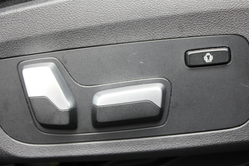 BMW 3シリーズ 320d Xdrive Mｽﾎﾟｰﾂ ｴﾃﾞｨｼｮﾝｻﾝﾗｲｽﾞ50台限定車 ﾋｰﾀｰ黒革 ﾚｰｻﾞｰﾗｲﾄ ｱﾀﾞﾌﾟﾃｨﾌﾞMｻｽ 専用19AW Mﾘｱｽﾎﾟｲﾗｰ Mｼｰﾄﾍﾞﾙﾄ 追従ACC ｽﾃｱﾘﾝｸﾞｻﾎﾟｰﾄ BMWﾗｲﾌﾞｺｯｸﾋﾟｯﾄﾞｱｯﾌﾟﾙｶｰﾌﾟﾚｲ ﾜｲﾔﾚｽ充電 2年保証