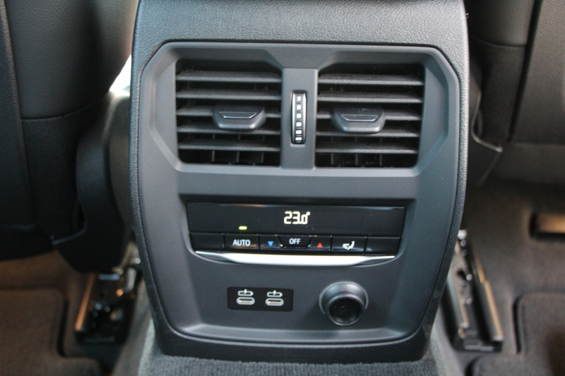 BMW 3シリーズ 320i Mｽﾎﾟｰﾂ ｺﾝﾌｫｰﾄP ｼｰﾄﾋｰﾀｰ 追従ACC ｽﾃｱﾘﾝｸﾞｻﾎﾟｰﾄ BMWﾗｲﾌﾞｺｯｸﾋﾟｯﾄﾞLEDﾍｯﾄﾞﾗｲﾄ ｵｰﾄﾊｲﾋﾞｰﾑ ﾜｲﾔﾚｽ充電 ｱﾝﾋﾞｴﾝﾄﾗｲﾄ ﾊｰﾌﾚｻﾞｰ 電動ﾄﾗﾝｸ 3ｿﾞｰﾝｴｱｺﾝ ｱｯﾌﾟﾙｶｰﾌﾟﾚｲ ﾀｯﾁ画面HDDﾅﾋﾞ2年保証