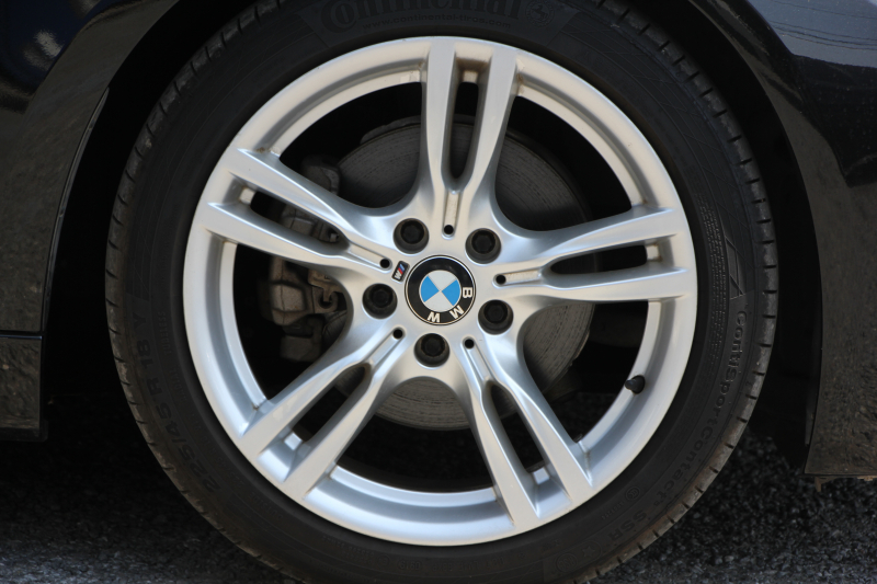 BMW 3シリーズ 320i Mｽﾎﾟｰﾂ 前期最終 追従ACC ETC2.0 衝突軽減ﾌﾞﾚｰｷ 車線逸脱警告 歩行者警告 ﾌﾙｾｸﾞTV ﾀｯﾁﾊﾟｯﾄﾞ対応HDDﾅﾋﾞ専用ｴｱﾛ 18AW ｽﾏｰﾄｷｰ Bluetooth接続 ﾊﾟﾄﾞﾙｼﾌﾄ LEDﾘﾝｸﾞｷｾﾉﾝ 2年保証