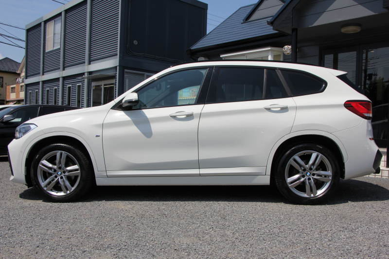 BMW X1 Xdrive18d Mｽﾎﾟｰﾂ ﾊｲﾗｲﾝ ｺﾝﾌｫｰﾄP 後期 ﾌｪｲｽﾘﾌﾄ後 ﾋｰﾀｰ黒革 電動ｼｰﾄ LEDﾍｯﾄﾞﾗｲﾄ 追従ACC 変更後ﾀｯﾁﾊﾟﾈﾙ対応HDDﾅﾋﾞ新ﾒｰﾀｰ Bluetooth接続 Pｱｼｽﾄ Bｶﾒﾗ 電動ﾄﾗﾝｸ 衝突軽減ﾌﾞﾚｰｷ 車線逸脱警告 歩行者警告 2年保証