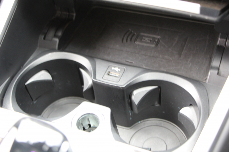 BMW 3シリーズ 320i ｼﾄﾘﾝﾌﾞﾗｯｸｴﾃﾞｨｼｮﾝ 首都圏限定88台 ﾊｲﾗｲﾝ ｵｲｽﾀｰﾚｻﾞｰ ｼｰﾄﾋｰﾀｰ ｺﾝﾌｫｰﾄP 電動ﾄﾗﾝｸ Hi-fiｽﾋﾟｰｶｰ 360度ｶﾒﾗ 19AW 追従ACC ｽﾃｱﾘﾝｸﾞｻﾎﾟｰﾄ ｱｯﾌﾟﾙｶｰﾌﾟﾚｲ ﾀｯﾁ画面HDDﾅﾋﾞLEDﾍｯﾄﾞﾗｲﾄ ｵｰﾄﾊｲﾋﾞｰﾑ 2年保証