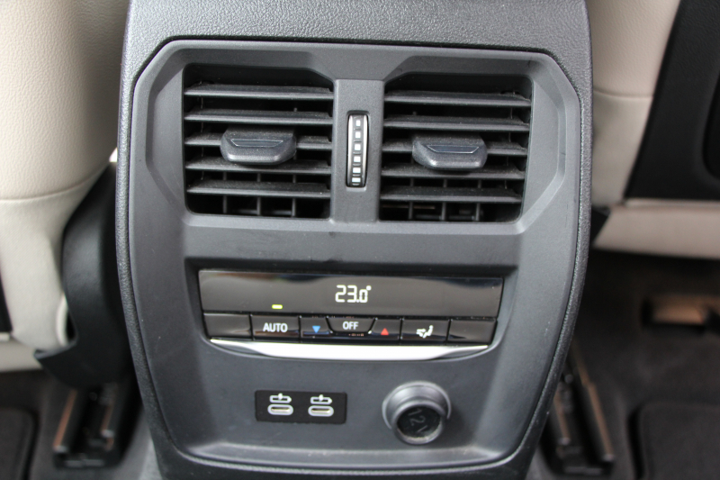 BMW 3シリーズ 320i ｼﾄﾘﾝﾌﾞﾗｯｸｴﾃﾞｨｼｮﾝ 首都圏限定88台 ﾊｲﾗｲﾝ ｵｲｽﾀｰﾚｻﾞｰ ｼｰﾄﾋｰﾀｰ ｺﾝﾌｫｰﾄP 電動ﾄﾗﾝｸ Hi-fiｽﾋﾟｰｶｰ 360度ｶﾒﾗ 19AW 追従ACC ｽﾃｱﾘﾝｸﾞｻﾎﾟｰﾄ ｱｯﾌﾟﾙｶｰﾌﾟﾚｲ ﾀｯﾁ画面HDDﾅﾋﾞLEDﾍｯﾄﾞﾗｲﾄ ｵｰﾄﾊｲﾋﾞｰﾑ 2年保証