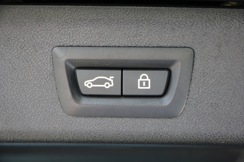 BMW 5シリーズ 523d ﾂｰﾘﾝｸﾞｴﾃﾞｨｼｮﾝﾐｯｼｮﾝｲﾝﾎﾟｯｼﾌﾞﾙ 特別仕様車 ﾊｰﾏﾝｶｰﾄﾞﾝｻﾗｳﾝﾄﾞHUD 専用ﾌﾞﾗｯｸ19AW ﾌﾞﾗｯｸｷﾄﾞﾆｰｸﾞﾘﾙ 追従ACC ｽﾃｱﾘﾝｸﾞｻﾎﾟｰﾄ 360度ｶﾒﾗ Pｱｼｽﾄ ﾀｯﾁ画面HDDﾅﾋﾞTV LEDﾍｯﾄﾞﾗｲﾄ ｵｰﾄﾊｲﾋﾞｰﾑ 2年保証