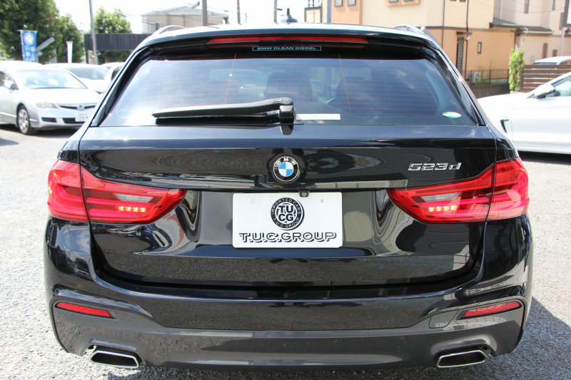BMW 5シリーズ 523d ﾂｰﾘﾝｸﾞｴﾃﾞｨｼｮﾝﾐｯｼｮﾝｲﾝﾎﾟｯｼﾌﾞﾙ 特別仕様車 ﾊｰﾏﾝｶｰﾄﾞﾝｻﾗｳﾝﾄﾞHUD 専用ﾌﾞﾗｯｸ19AW ﾌﾞﾗｯｸｷﾄﾞﾆｰｸﾞﾘﾙ 追従ACC ｽﾃｱﾘﾝｸﾞｻﾎﾟｰﾄ 360度ｶﾒﾗ Pｱｼｽﾄ ﾀｯﾁ画面HDDﾅﾋﾞTV LEDﾍｯﾄﾞﾗｲﾄ ｵｰﾄﾊｲﾋﾞｰﾑ 2年保証