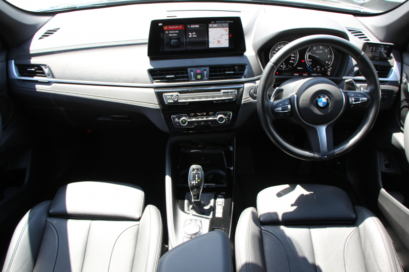 BMW X1 Xdrive18d Mｽﾎﾟｰﾂ ﾊｲﾗｲﾝ ｺﾝﾌｫｰﾄP 後期 ﾌｪｲｽﾘﾌﾄ後 ﾋｰﾀｰ黒革 Mｼｰﾄﾍﾞﾙﾄ ﾜｲﾔﾚｽ充電 電動ｼｰﾄ LEDﾍｯﾄﾞﾗｲﾄ 追従ACC ﾀｯﾁﾊﾟﾈﾙ対応HDDﾅﾋﾞ新ﾒｰﾀｰ Bluetooth接続 Pｱｼｽﾄ 電動ﾄﾗﾝｸ 衝突軽減ﾌﾞﾚｰｷ 車線逸脱警告 歩行者警告 2年保証