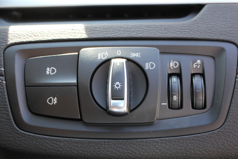 BMW X1 Xdrive18d Mｽﾎﾟｰﾂ ﾊｲﾗｲﾝ ｺﾝﾌｫｰﾄP 後期 ﾌｪｲｽﾘﾌﾄ後 ﾋｰﾀｰ黒革 Mｼｰﾄﾍﾞﾙﾄ ﾜｲﾔﾚｽ充電 電動ｼｰﾄ LEDﾍｯﾄﾞﾗｲﾄ 追従ACC ﾀｯﾁﾊﾟﾈﾙ対応HDDﾅﾋﾞ新ﾒｰﾀｰ Bluetooth接続 Pｱｼｽﾄ 電動ﾄﾗﾝｸ 衝突軽減ﾌﾞﾚｰｷ 車線逸脱警告 歩行者警告 2年保証