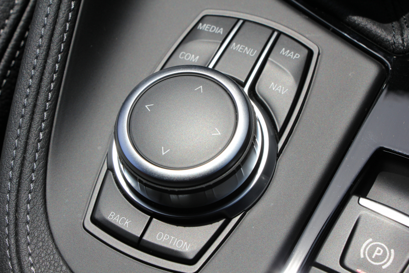 BMW X1 Xdrive18d Mｽﾎﾟｰﾂ ﾊｲﾗｲﾝ ｺﾝﾌｫｰﾄP 後期 ﾌｪｲｽﾘﾌﾄ後 ﾋｰﾀｰ黒革 Mｼｰﾄﾍﾞﾙﾄ ﾜｲﾔﾚｽ充電 電動ｼｰﾄ LEDﾍｯﾄﾞﾗｲﾄ 追従ACC ﾀｯﾁﾊﾟﾈﾙ対応HDDﾅﾋﾞ新ﾒｰﾀｰ Bluetooth接続 Pｱｼｽﾄ 電動ﾄﾗﾝｸ 衝突軽減ﾌﾞﾚｰｷ 車線逸脱警告 歩行者警告 2年保証