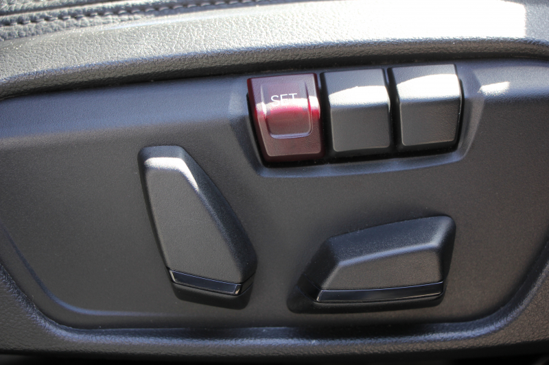 BMW X1 Xdrive18d Xﾗｲﾝ ｴﾃﾞｨｼｮﾝｼﾞｮｲﾌﾟﾗｽ 1ｵｰﾅ ﾊｲﾗｲﾝ&ｺﾝﾌｫｰﾄP 後期 ﾌｪｲｽﾘﾌﾄ後 真珠色 ﾋｰﾀｰ黒革 追従ACC LEDﾍｯﾄﾞﾗｲﾄ 電動ﾄﾗﾝｸ ﾀｯﾁ画面HDDﾅﾋﾞ衝突軽減ﾌﾞﾚｰｷ 車線逸脱警告 歩行者警告 専用18AW ｳｯﾄﾞﾊﾟﾈﾙ 2年保証