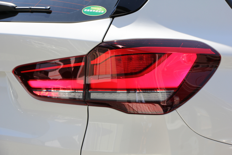 BMW X1 Xdrive18d Xﾗｲﾝ ｴﾃﾞｨｼｮﾝｼﾞｮｲﾌﾟﾗｽ 1ｵｰﾅ ﾊｲﾗｲﾝ&ｺﾝﾌｫｰﾄP 後期 ﾌｪｲｽﾘﾌﾄ後 真珠色 ﾋｰﾀｰ黒革 追従ACC LEDﾍｯﾄﾞﾗｲﾄ 電動ﾄﾗﾝｸ ﾀｯﾁ画面HDDﾅﾋﾞ衝突軽減ﾌﾞﾚｰｷ 車線逸脱警告 歩行者警告 専用18AW ｳｯﾄﾞﾊﾟﾈﾙ 2年保証