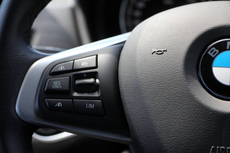 BMW X1 Xdrive18d Xﾗｲﾝ ｴﾃﾞｨｼｮﾝｼﾞｮｲﾌﾟﾗｽ 1ｵｰﾅ ﾊｲﾗｲﾝ&ｺﾝﾌｫｰﾄP 後期 ﾌｪｲｽﾘﾌﾄ後 真珠色 ﾋｰﾀｰ黒革 追従ACC LEDﾍｯﾄﾞﾗｲﾄ 電動ﾄﾗﾝｸ ﾀｯﾁ画面HDDﾅﾋﾞ衝突軽減ﾌﾞﾚｰｷ 車線逸脱警告 歩行者警告 専用18AW ｳｯﾄﾞﾊﾟﾈﾙ 2年保証