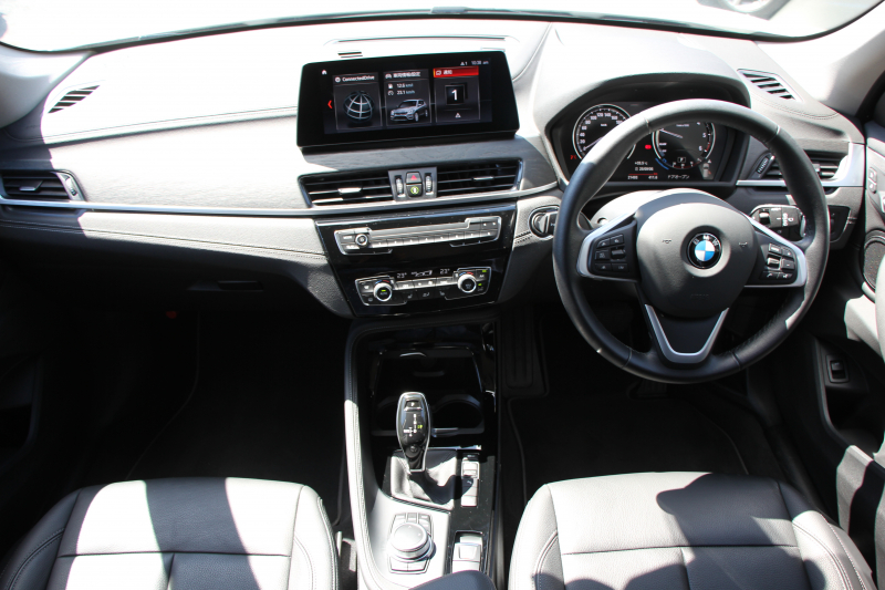 BMW X1 Xdrive18d Xﾗｲﾝ ｴﾃﾞｨｼｮﾝｼﾞｮｲﾌﾟﾗｽ 1ｵｰﾅ ﾊｲﾗｲﾝ&ｺﾝﾌｫｰﾄP 後期 ﾌｪｲｽﾘﾌﾄ後 真珠色 ﾋｰﾀｰ黒革 追従ACC LEDﾍｯﾄﾞﾗｲﾄ 電動ﾄﾗﾝｸ ﾀｯﾁ画面HDDﾅﾋﾞ衝突軽減ﾌﾞﾚｰｷ 車線逸脱警告 歩行者警告 専用18AW ｳｯﾄﾞﾊﾟﾈﾙ 2年保証