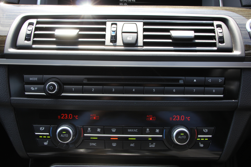 BMW 5シリーズ 523d ﾂｰﾘﾝｸﾞMｽﾎﾟｰﾂ ﾊｲﾗｲﾝ 最終ﾓﾃﾞﾙ 全席ﾋｰﾀｰ黒革 LEDﾍｯﾄﾞﾗｲﾄ 追従ACC ﾚｰﾝﾁｪﾝｼﾞ警告 衝突軽減ﾌﾞﾚｰｷ 車線逸脱警告 歩行者警告 ﾀｯﾁﾊﾟｯﾄﾞ対応HDDﾅﾋﾞﾌﾙｾｸﾞTV 電動ﾄﾗﾝｸ ｱｸﾃｨﾌﾞﾌﾟﾛﾃｸｼｮﾝ NOｽﾓｰｶｰP2年保証