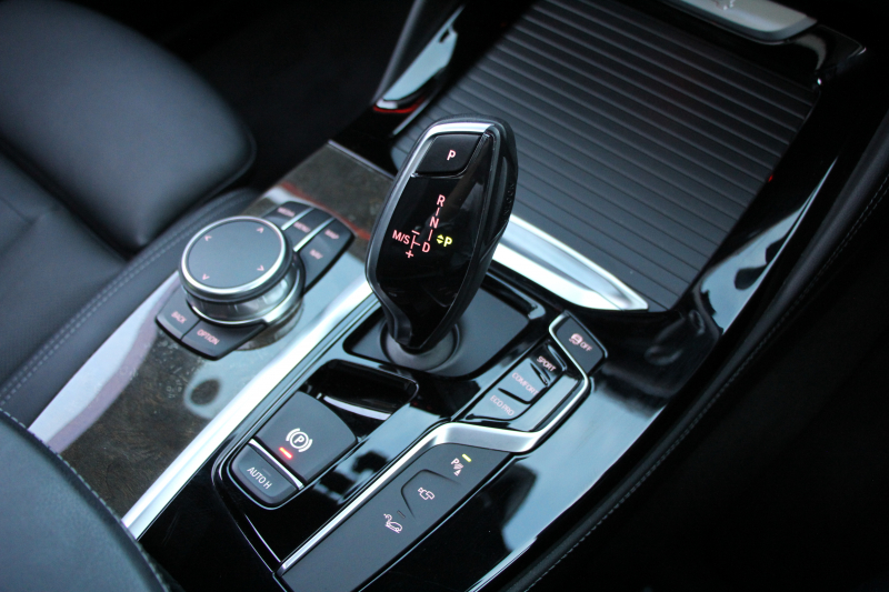 BMW X4 Xdrive30i Mｽﾎﾟｰﾂ ｾﾚｸﾄP ﾊﾟﾉﾗﾏｻﾝﾙｰﾌ 全席ﾋｰﾀｰ黒革 ｱｸﾃｨﾌﾞﾍﾞﾝﾁﾚｰｼｮﾝ ﾊｰﾏﾝｶｰﾄﾞﾝ ｼﾞｪｽﾁｬｰC 液晶ﾒｰﾀｰ 追従ACC ｽﾃｱﾘﾝｸﾞｻﾎﾟｰﾄ HUD ｵﾌﾟｼｮﾝ20AW ﾀｯﾁ画面HDDﾅﾋﾞ360度ｶﾒﾗ LEDﾍｯﾄﾞﾗｲﾄ ｵｰﾄﾊｲﾋﾞｰﾑ 電動ﾄﾗﾝｸ 2年保証