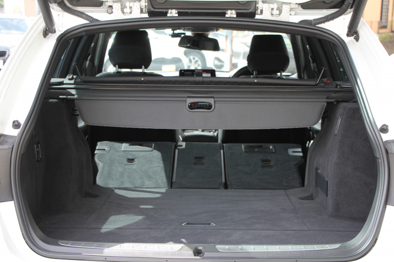 BMW 3シリーズ 320i ﾂｰﾘﾝｸﾞMｽﾎﾟｰﾂ 最終ﾓﾃﾞﾙ 新ｴﾝｼﾞﾝ ｼｰﾄﾋｰﾀｰ LEDﾍｯﾄﾞﾗｲﾄ&ﾃｰﾙ NEWﾙｰﾑﾐﾗｰ 追従ACC ﾚｰﾝﾁｪﾝｼﾞ警告 ﾀｯﾁﾊﾟﾈﾙ対応HDDﾅﾋﾞ Bｶﾒﾗ Bluetooth接続 ﾊﾟﾄﾞﾙｼﾌﾄ 電動ﾄﾗﾝｸ 衝突軽減ﾌﾞﾚｰｷ 車線逸脱警告 歩行者警告 2年保証