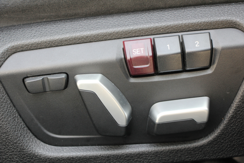 BMW 3シリーズ 320i ﾂｰﾘﾝｸﾞMｽﾎﾟｰﾂ 最終ﾓﾃﾞﾙ 新ｴﾝｼﾞﾝ ｼｰﾄﾋｰﾀｰ LEDﾍｯﾄﾞﾗｲﾄ&ﾃｰﾙ NEWﾙｰﾑﾐﾗｰ 追従ACC ﾚｰﾝﾁｪﾝｼﾞ警告 ﾀｯﾁﾊﾟﾈﾙ対応HDDﾅﾋﾞ Bｶﾒﾗ Bluetooth接続 ﾊﾟﾄﾞﾙｼﾌﾄ 電動ﾄﾗﾝｸ 衝突軽減ﾌﾞﾚｰｷ 車線逸脱警告 歩行者警告 2年保証