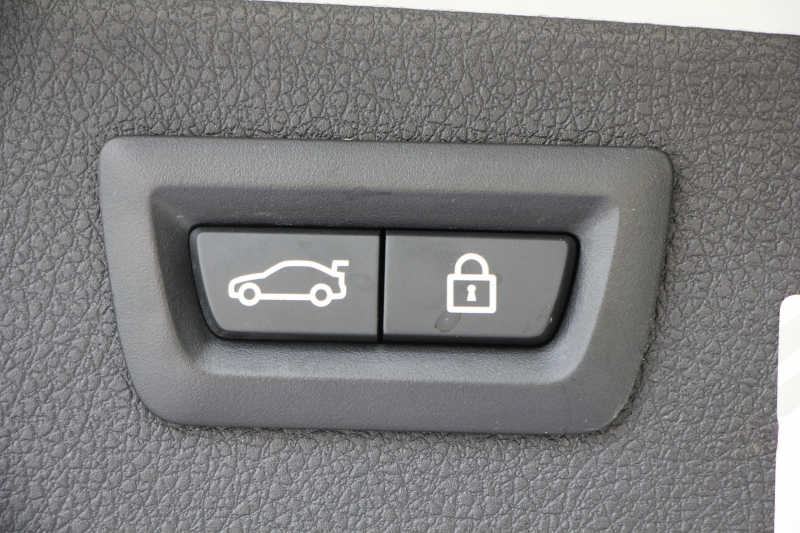 BMW 3シリーズ 320i ﾂｰﾘﾝｸﾞMｽﾎﾟｰﾂ 最終ﾓﾃﾞﾙ 新ｴﾝｼﾞﾝ ｼｰﾄﾋｰﾀｰ LEDﾍｯﾄﾞﾗｲﾄ&ﾃｰﾙ NEWﾙｰﾑﾐﾗｰ 追従ACC ﾚｰﾝﾁｪﾝｼﾞ警告 ﾀｯﾁﾊﾟﾈﾙ対応HDDﾅﾋﾞ Bｶﾒﾗ Bluetooth接続 ﾊﾟﾄﾞﾙｼﾌﾄ 電動ﾄﾗﾝｸ 衝突軽減ﾌﾞﾚｰｷ 車線逸脱警告 歩行者警告 2年保証