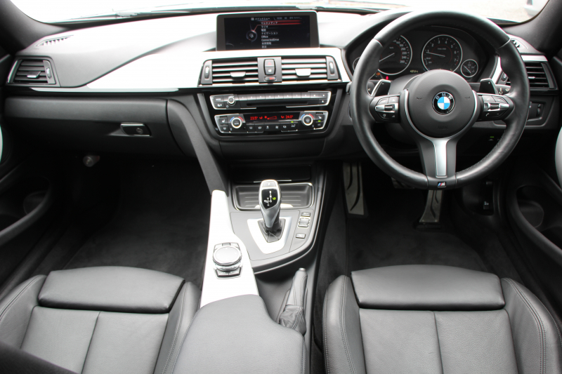 BMW 4シリーズ 428i ｸｰﾍﾟMｽﾎﾟｰﾂ 高出力 245馬力 ﾋｰﾀｰ黒革 LEDﾍｯﾄﾞﾗｲﾄ 追従ACC HUD ｵﾌﾟｼｮﾝ19AW 左右出しﾏﾌﾗｰ 衝突軽減ﾌﾞﾚｰｷ 車線逸脱警告 歩行者警告 ﾀｯﾁﾊﾟｯﾄﾞ対応HDDﾅﾋﾞｽﾏｰﾄｷｰ Bluetooth接続 2年保証