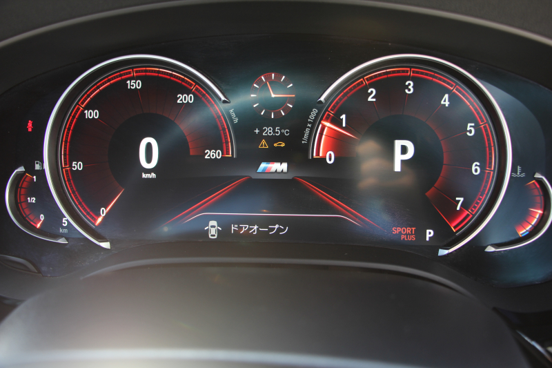 BMW 5シリーズ 540i Xdrive ﾂｰﾘﾝｸﾞMｽﾎﾟｰﾂ ﾃﾞﾋﾞｭｰP 直6ﾀｰﾎﾞ340馬力 4WD 全席ﾋｰﾀｰ黒革 HUD ｿﾌﾄｸﾛｰｽﾞﾄﾞｱ ｼﾞｪｽﾁｬｰC 追従ACC ｽﾃｱﾘﾝｸﾞｻﾎﾟｰﾄ 液晶ﾒｰﾀｰ 専用ｱﾀﾞﾌﾟﾃｨﾌﾞｻｽ LEDﾍｯﾄﾞﾗｲﾄ ｵｰﾄﾊｲﾋﾞｰﾑ 電動ﾄﾗﾝｸ 360度ｶﾒﾗ ﾀｯﾁ画面HDDﾅﾋﾞ2年保証