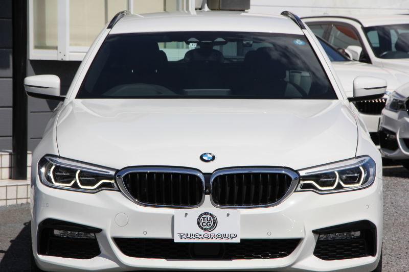 BMW 5シリーズ 540i Xdrive ﾂｰﾘﾝｸﾞMｽﾎﾟｰﾂ ﾃﾞﾋﾞｭｰP 直6ﾀｰﾎﾞ340馬力 4WD 全席ﾋｰﾀｰ黒革 HUD ｿﾌﾄｸﾛｰｽﾞﾄﾞｱ ｼﾞｪｽﾁｬｰC 追従ACC ｽﾃｱﾘﾝｸﾞｻﾎﾟｰﾄ 液晶ﾒｰﾀｰ 専用ｱﾀﾞﾌﾟﾃｨﾌﾞｻｽ LEDﾍｯﾄﾞﾗｲﾄ ｵｰﾄﾊｲﾋﾞｰﾑ 電動ﾄﾗﾝｸ 360度ｶﾒﾗ ﾀｯﾁ画面HDDﾅﾋﾞ2年保証