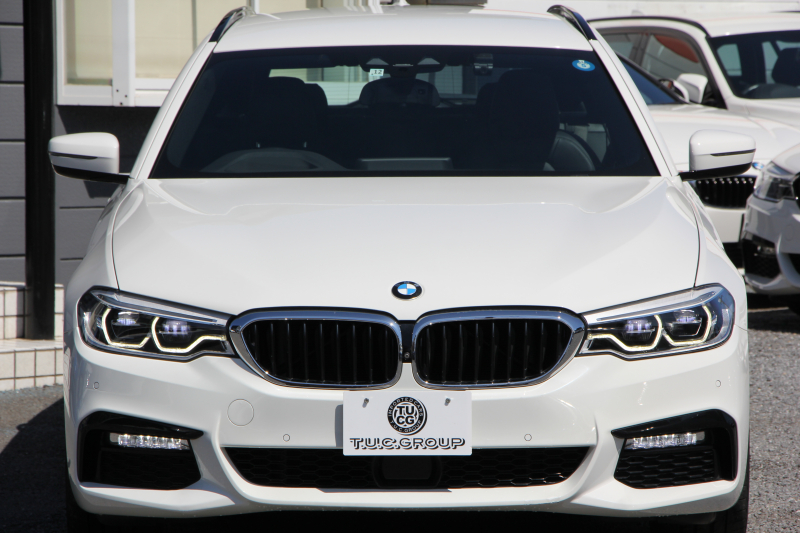 BMW 5シリーズ 540i Xdrive ﾂｰﾘﾝｸﾞMｽﾎﾟｰﾂ ﾃﾞﾋﾞｭｰP 直6ﾀｰﾎﾞ340馬力 4WD 全席ﾋｰﾀｰ黒革 HUD ｿﾌﾄｸﾛｰｽﾞﾄﾞｱ ｼﾞｪｽﾁｬｰC 追従ACC ｽﾃｱﾘﾝｸﾞｻﾎﾟｰﾄ 液晶ﾒｰﾀｰ 専用ｱﾀﾞﾌﾟﾃｨﾌﾞｻｽ LEDﾍｯﾄﾞﾗｲﾄ ｵｰﾄﾊｲﾋﾞｰﾑ 電動ﾄﾗﾝｸ 360度ｶﾒﾗ ﾀｯﾁ画面HDDﾅﾋﾞ2年保証