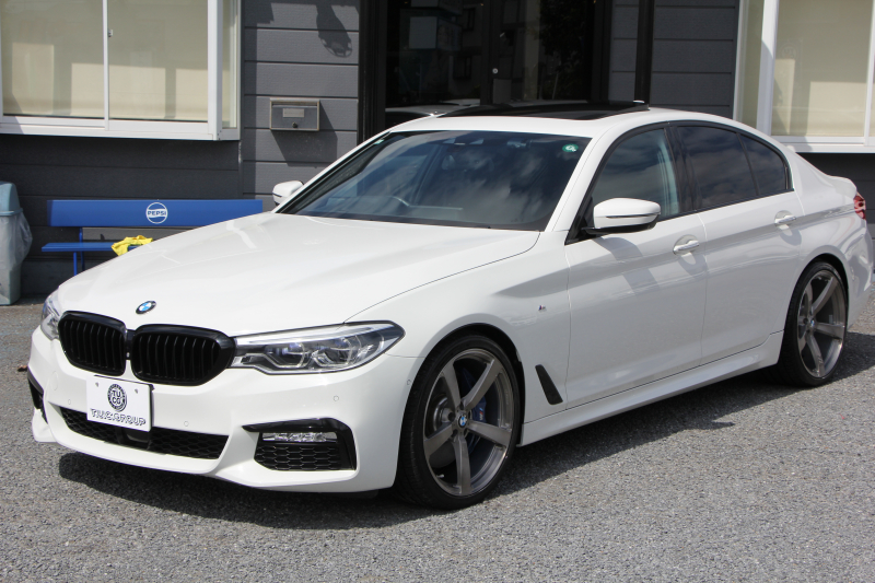 BMW 5シリーズ 540i Xdrive Mｽﾎﾟｰﾂ ｲﾉﾍﾞｰｼｮﾝ&ｺﾝﾌｫｰﾄP 直6ﾀｰﾎﾞ4WD 340馬力 ｻﾝﾙｰﾌ 全席ﾋｰﾀｰ黒革 ﾏｯｻｰｼﾞ&ﾍﾞﾝﾁﾚｰｼｮﾝ ｼﾞｪｽﾁｬｰC 純正可変&ｼｭﾆｯﾂｧｰｻｽ 3Ddesign20AW 液晶ﾒｰﾀｰ HUD 追従ACC LEDﾍｯﾄﾞﾗｲﾄ ﾀｯﾁ画面HDDﾅﾋﾞTV Mspﾌﾞﾚｰｷ 2年保証