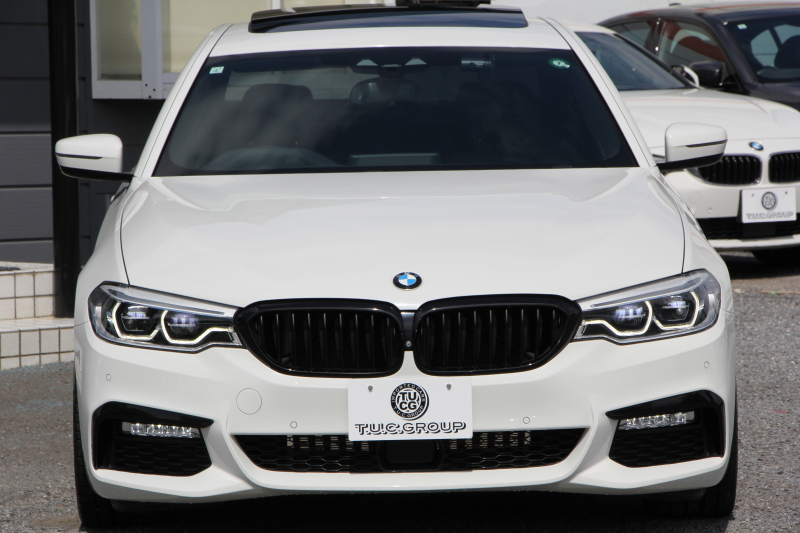 BMW 5シリーズ 540i Xdrive Mｽﾎﾟｰﾂ ｲﾉﾍﾞｰｼｮﾝ&ｺﾝﾌｫｰﾄP 直6ﾀｰﾎﾞ4WD 340馬力 ｻﾝﾙｰﾌ 全席ﾋｰﾀｰ黒革 ﾏｯｻｰｼﾞ&ﾍﾞﾝﾁﾚｰｼｮﾝ ｼﾞｪｽﾁｬｰC 純正可変&ｼｭﾆｯﾂｧｰｻｽ 3Ddesign20AW 液晶ﾒｰﾀｰ HUD 追従ACC LEDﾍｯﾄﾞﾗｲﾄ ﾀｯﾁ画面HDDﾅﾋﾞTV Mspﾌﾞﾚｰｷ 2年保証